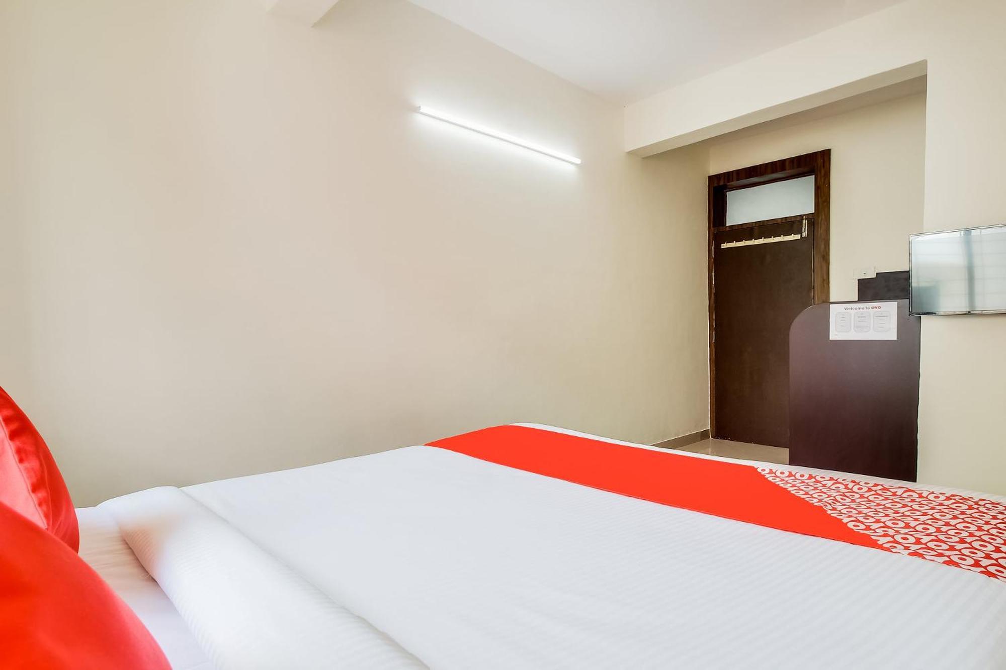 Hotel O Galaxy Near Inox Pune Esterno foto