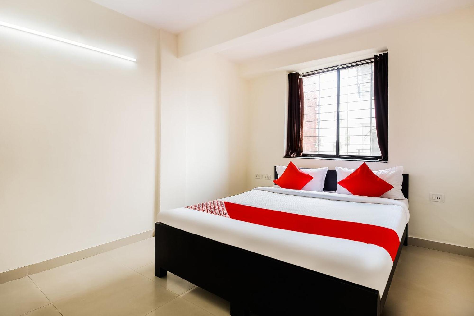 Hotel O Galaxy Near Inox Pune Esterno foto